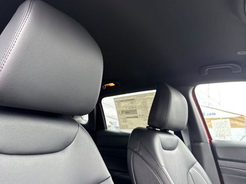 New 2026 Jeep Compass Latitude image 16