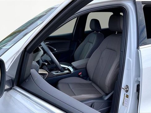 New 2025 Audi Q5 2.0T Premium image 9