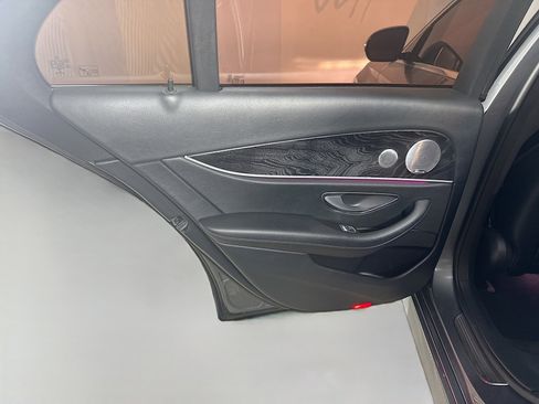 Used 2018 Mercedes-Benz E 300 4MATIC w/ Premium 2 Package (Q02) image 26
