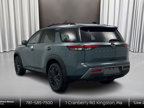 New 2026 Nissan Pathfinder SL w/ SL Premium Package AWD/4WD image 7