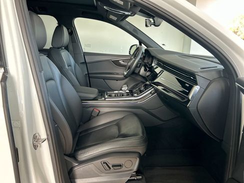 Used 2025 Audi Q7 3.0T Premium Plus AWD/4WD image 30