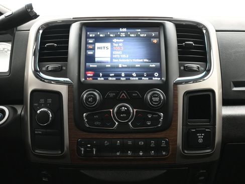Used 2018 RAM 2500 Laramie w/ Off Road Package AWD/4WD image 17