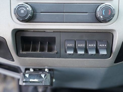 Used 2015 Ford F650 2WD Crew Cab Super Duty image 21