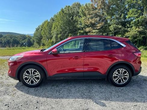 Used 2021 Ford Escape SEL w/ Technology Package FWD image 4