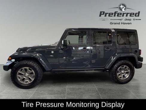 Used 2016 Jeep Wrangler Unlimited Rubicon w/ Dual Top Group AWD/4WD image 10