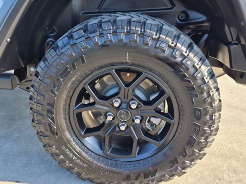 Certified 2025 Jeep Wrangler Unlimited Sport AWD/4WD image 15