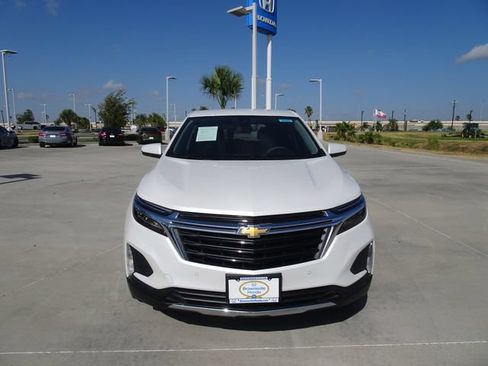 Used 2022 Chevrolet Equinox LT FWD image 2