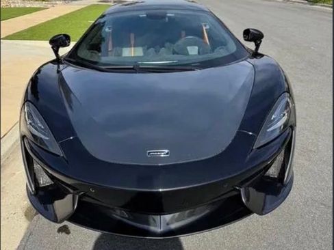 Used 2019 McLaren 570S Spider RWD image 5