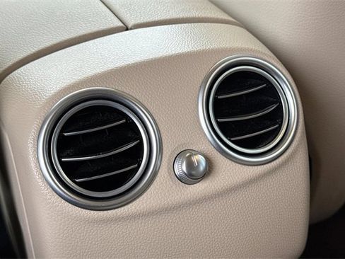 Used 2022 Mercedes-Benz GLC 300 image 44