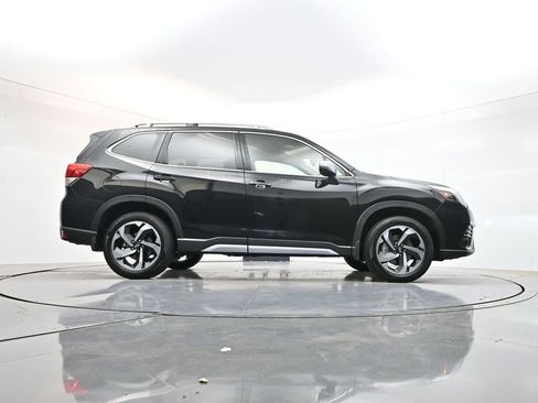 Used 2024 Subaru Forester Touring w/ POP Package 3 AWD/4WD image 38