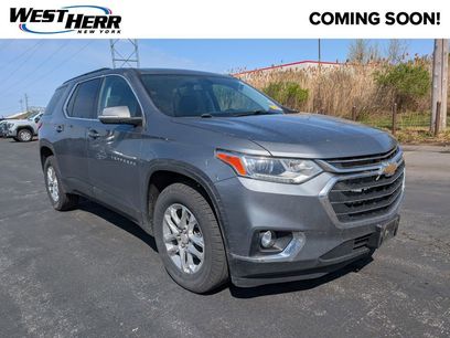 Used 2021 Chevrolet Traverse LT