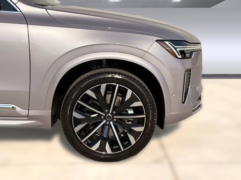 New 2026 Volvo XC90 B6 Plus w/ Protection Package Premier AWD/4WD image 11