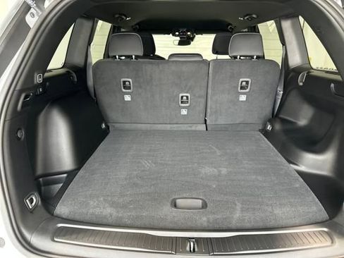 New 2025 Jeep Grand Cherokee Laredo w/ Luxury Tech Group I image 6