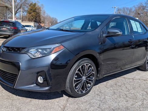 Used 2015 Toyota Corolla S w/ Driver Convenience Package image 3