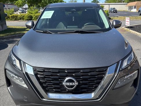 Used 2023 Nissan Rogue SV FWD image 2