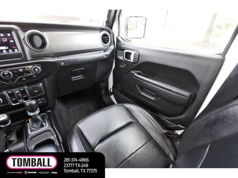 Used 2023 Jeep Gladiator Sport AWD/4WD image 11