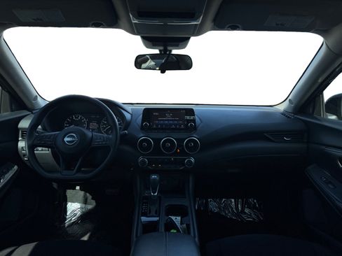 Used 2025 Nissan Sentra S FWD image 10