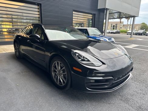 Certified 2021 Porsche Panamera RWD image 5
