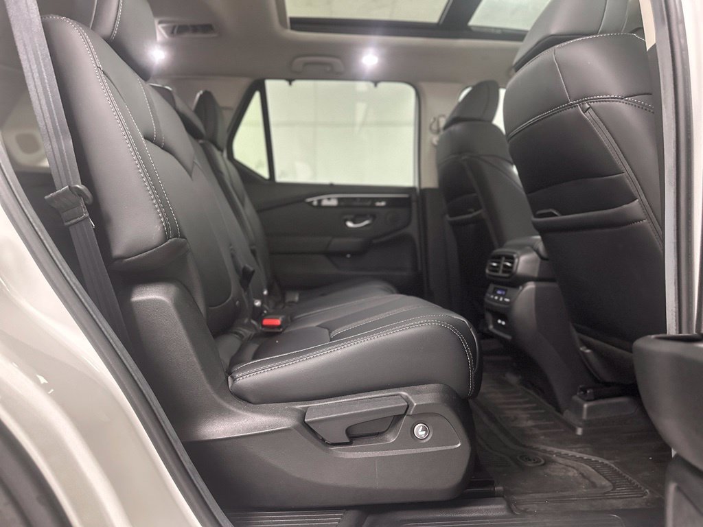 Used 2025 Honda Pilot Touring image 22