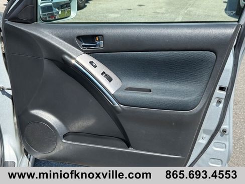 Used 2007 Toyota Matrix XR image 26