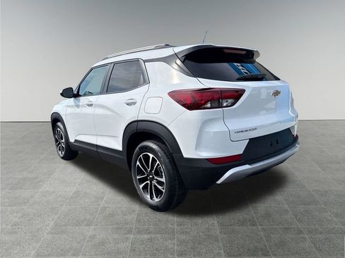 New 2026 Chevrolet TrailBlazer LT w/ Convenience Package AWD/4WD image 3