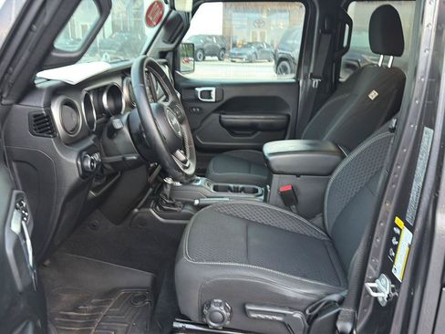 Used 2021 Jeep Wrangler Unlimited Sport AWD/4WD image 10