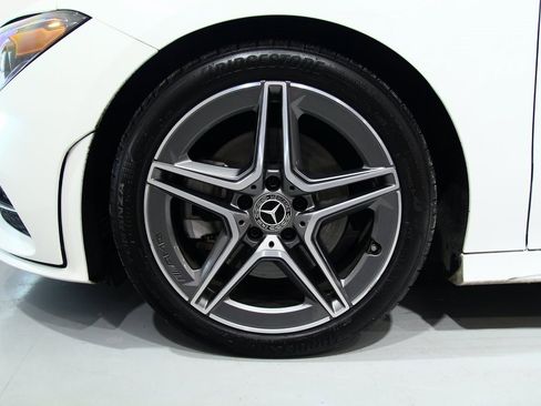 Used 2023 Mercedes-Benz CLA 250 4MATIC image 16