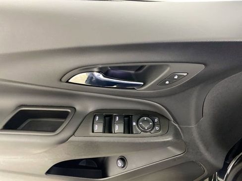 Used 2022 Chevrolet Equinox LT FWD image 26