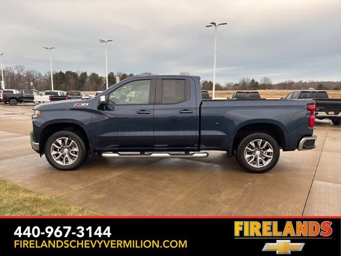 Used 2021 Chevrolet Silverado 1500 LT image 2