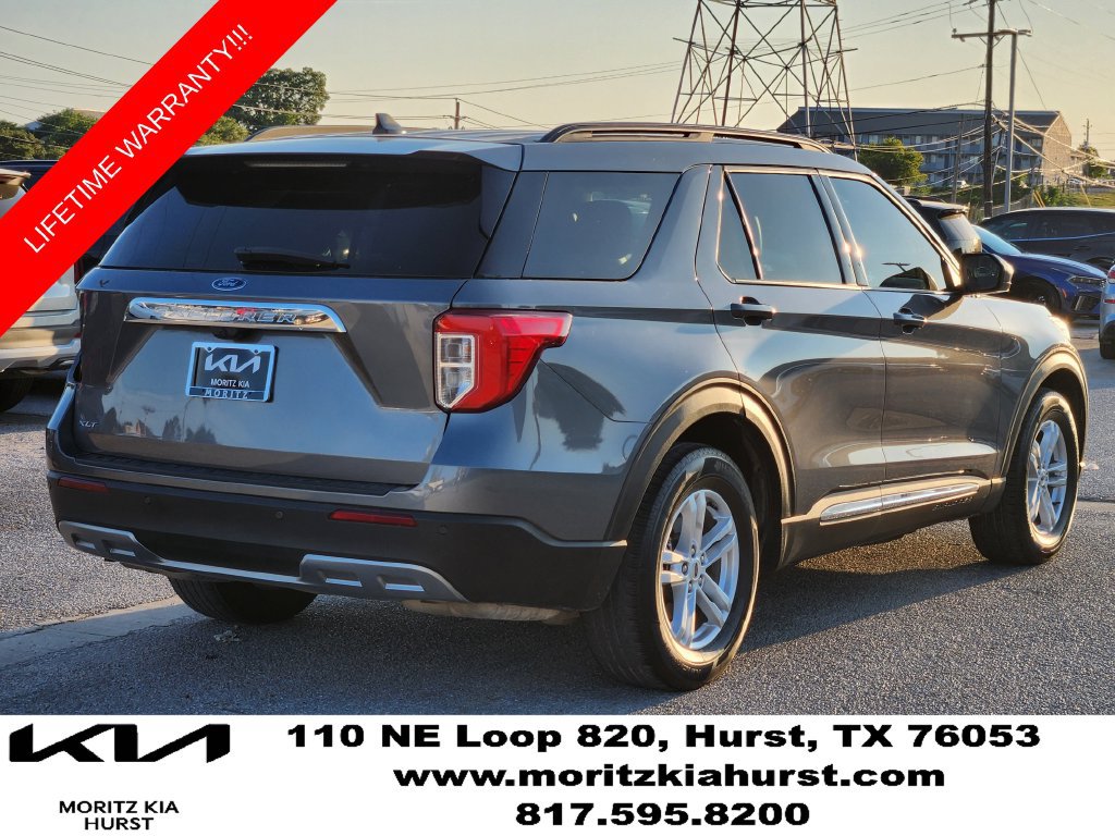 Used 2023 Ford Explorer XLT w/ Equipment Group 202A RWD image 4