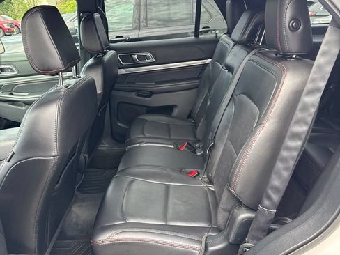 Used 2018 Ford Explorer Sport AWD/4WD image 13