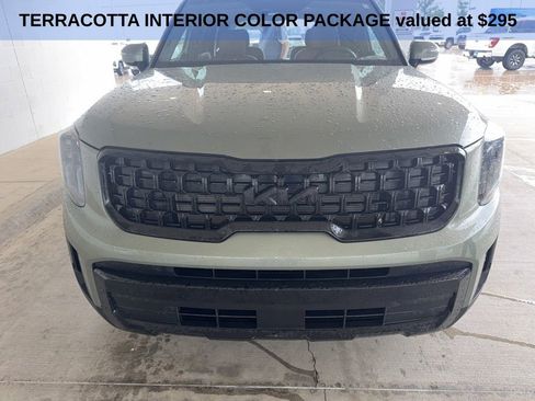 Used 2025 Kia Telluride EX X-Line AWD/4WD image 2