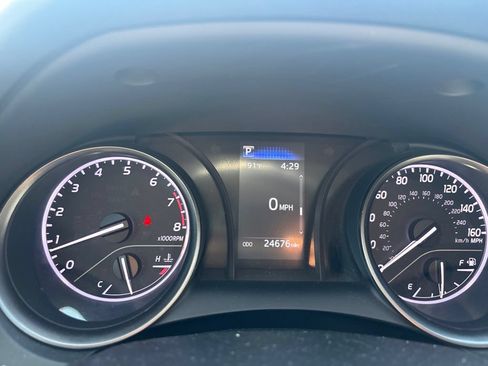 Used 2023 Toyota Camry SE FWD image 16