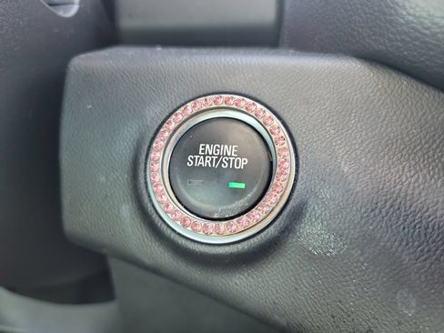 Used 2023 GMC Terrain SLE FWD image 28