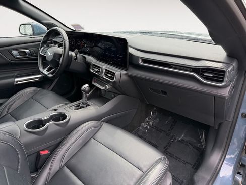 Used 2025 Ford Mustang Premium RWD image 26