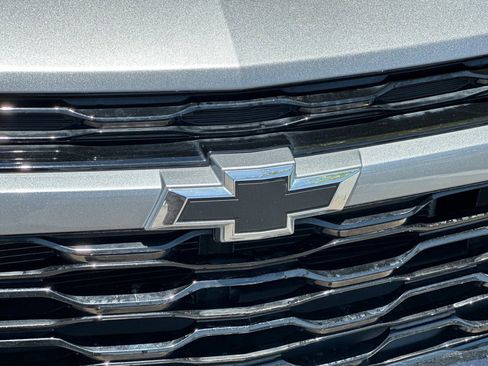 Used 2024 Chevrolet Trax ACTIV w/ Sunroof Package FWD image 37