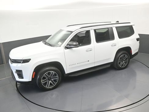 New 2026 Jeep Grand Wagoneer 4WD w/ 8-Passenger Seating Package image 42