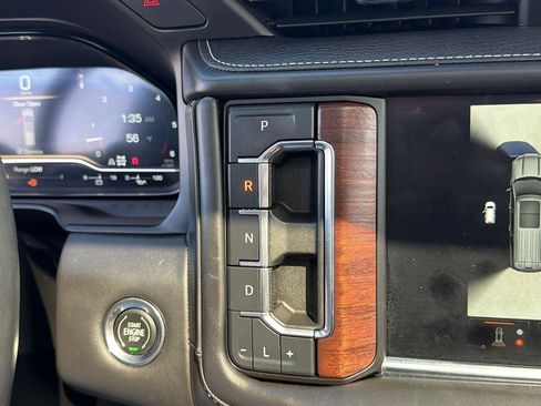 Used 2023 GMC Yukon Denali Ultimate image 23