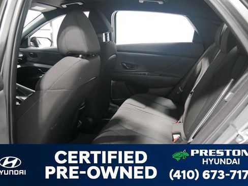 Used 2025 Hyundai Elantra Sport image 12