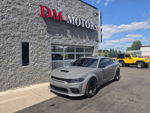 Used 2023 Dodge Charger SRT Hellcat w/ Harman/Kardon Audio Group RWD image 18