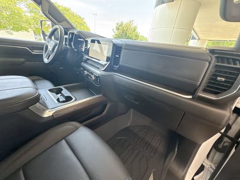 Certified 2025 GMC Sierra 2500 SLT w/ SLT Premium Package AWD/4WD image 29