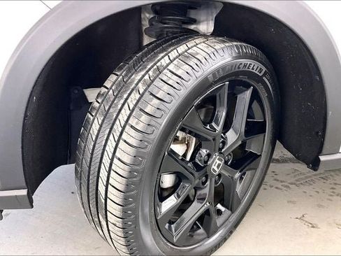 Certified 2024 Honda HR-V Sport image 33