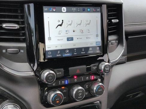Used 2024 RAM 1500 Laramie AWD/4WD image 23