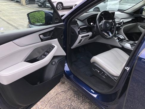 Used 2023 Acura MDX SH-AWD w/ Technology Package image 10