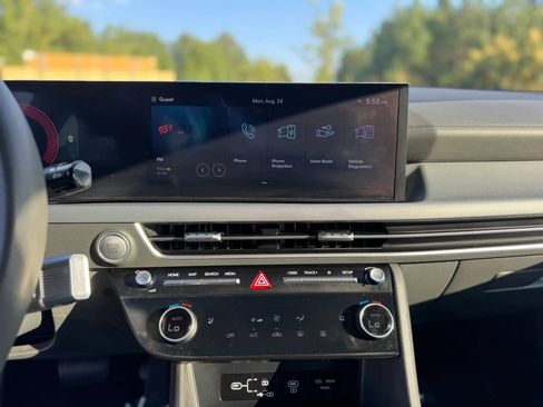 Used 2025 Hyundai Sonata SEL FWD image 17