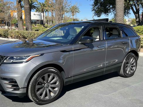 Used 2018 Land Rover Range Rover Velar R-Dynamic SE AWD/4WD image 56