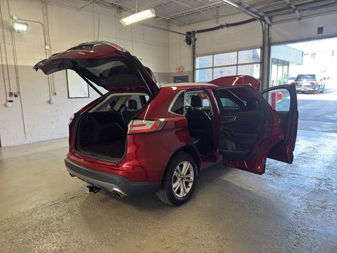 Used 2019 Ford Edge SEL w/ Equipment Group 201A AWD/4WD image 12