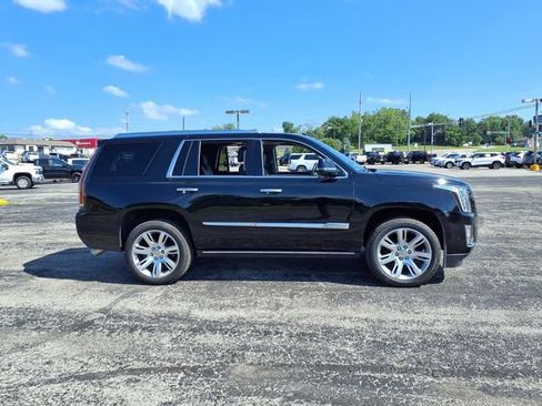 Used 2020 Cadillac Escalade Premium Luxury AWD/4WD image 5