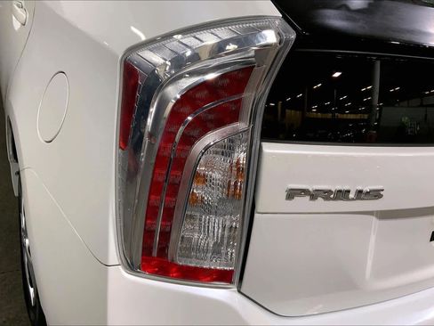 Used 2014 Toyota Prius Two image 28