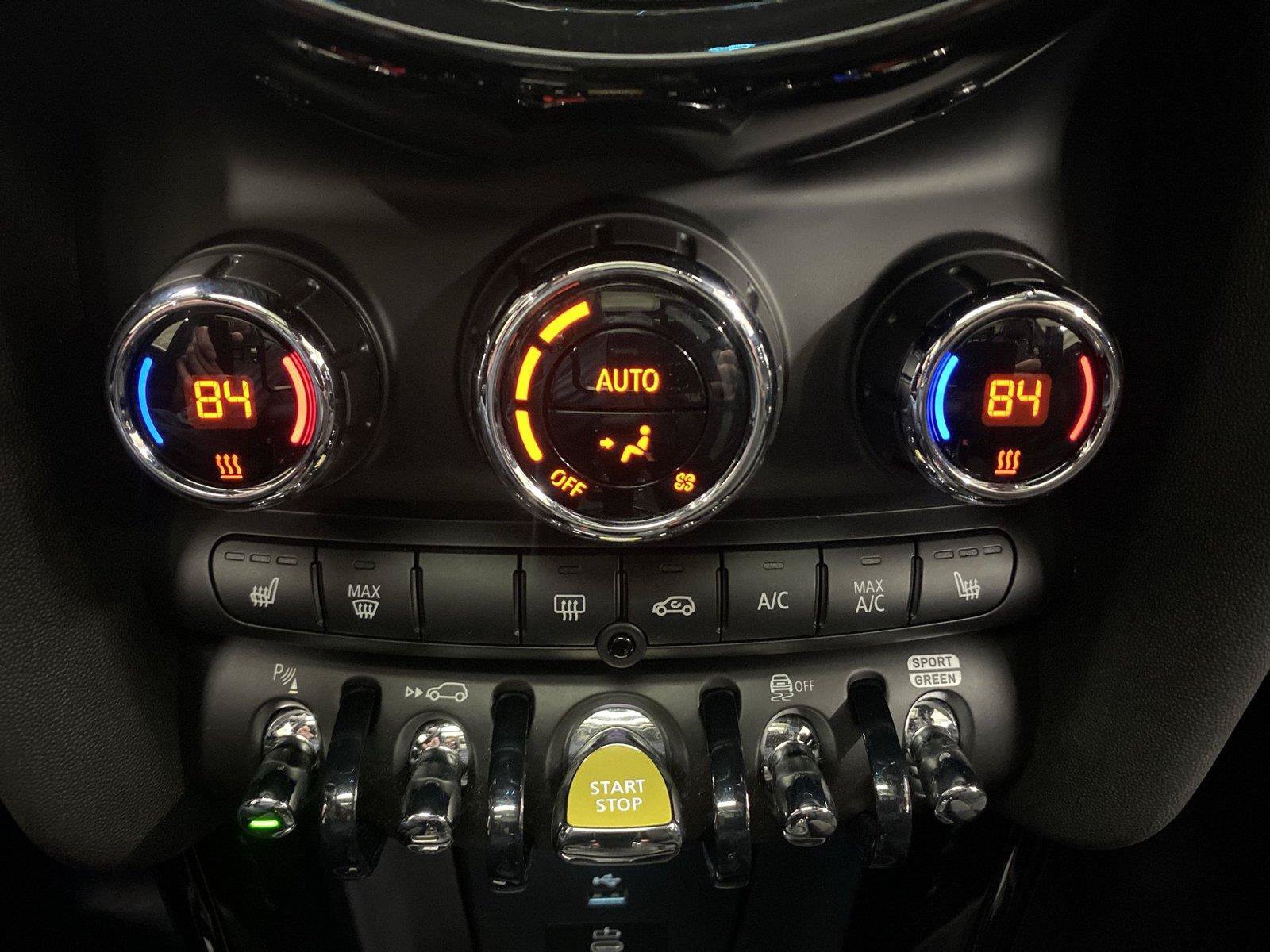 Used 2024 MINI Cooper SE FWD image 21